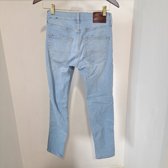 Hollister | Light blue woman's skinny Jean with styled rips - Picture 5 of 9